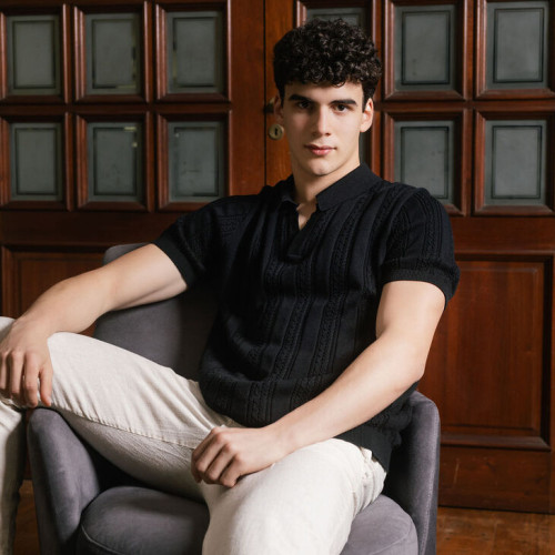 REMERA ABERCROMBIE JOHNNY COLLAR NEGRA