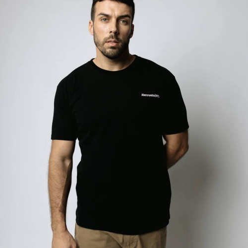 REMERA ABERCROMBIE OVERSIZE NEGRA