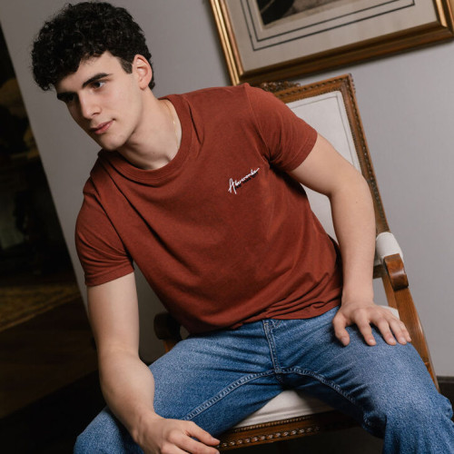 REMERA ABERCROMBIE REGULAR FIT BORDO