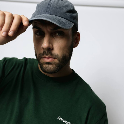 GORRA AH LAVADO NEGRA