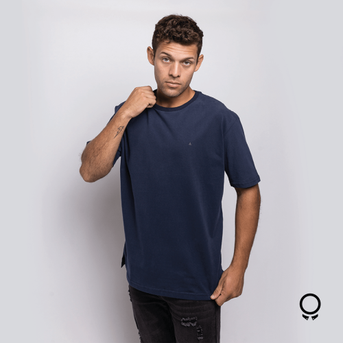 REMERA LIBERATO BASICS OVERSIZE AZUL RELIEVE AL TONO