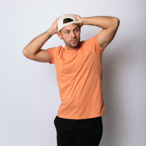 REMERA LIBERATO BASICS REGULAR FIT ANARANJADA