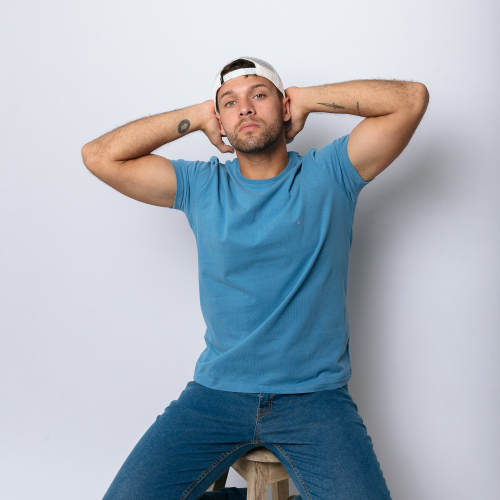 REMERA LIBERATO BASICS REGULAR FIT AZUL