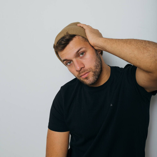 REMERA LIBERATO BASICS PREMIUN TEE NEGRA