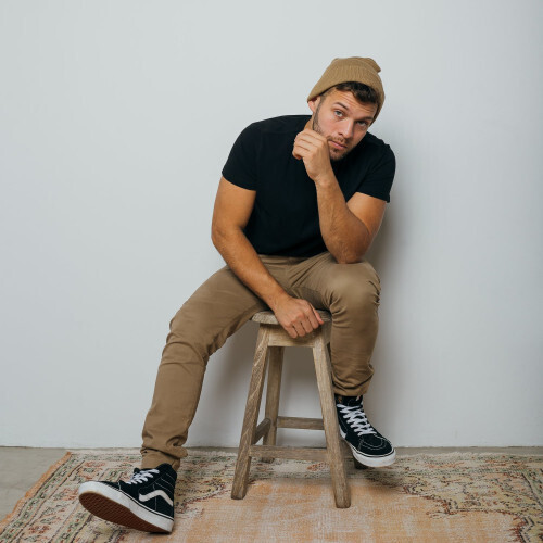 REMERA LIBERATO BASICS PREMIUN TEE NEGRA