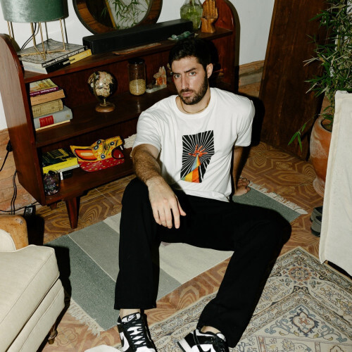 REMERA LIBERATO BASICS OVERSIZE MARFIL PATH TO THE LIGHT