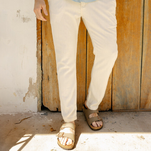 PANTALON CHINO LIBERATO BASICS DE LINO BEIGE
