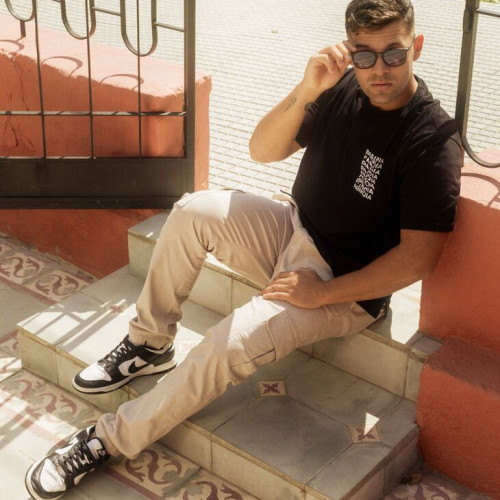 REMERA OVERSIZE PREMIUM 250 GSM LIBERATO BASICS OVERSIZE NEGRA PARANOIA