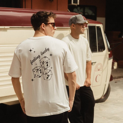 REMERA OVERSIZE PREMIUM 250 GSM LIBERATO BASICS  MARFIL  FEELING LUCKY