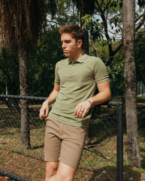 REMERA LIBERATO BASICS CUELLO POLO VERDE