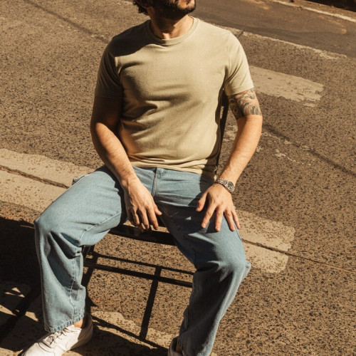 REMERA LIBERATO BASICS REGULAR FIT VERDE