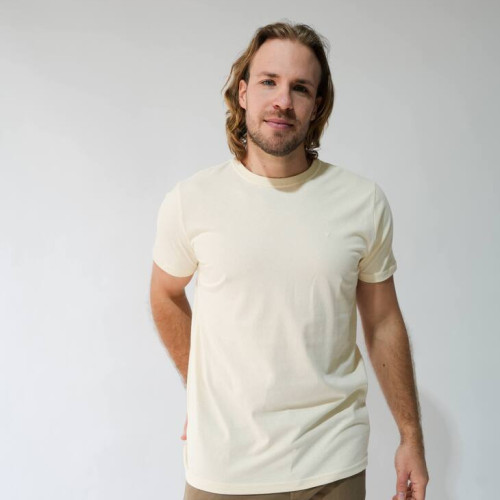 REMERA LIBERATO BASICS REGULAR FIT BEIGE