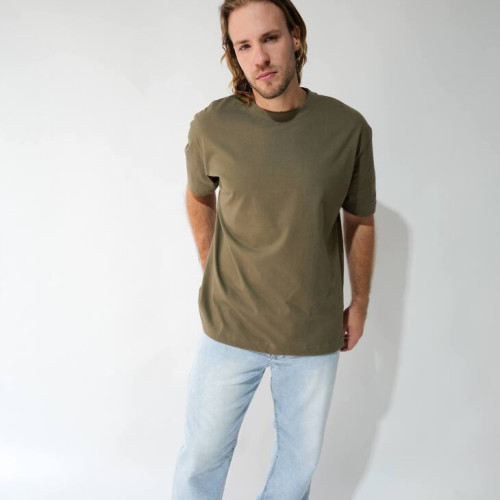 REMERA LIBERATO BASICS OVERSIZE VERDE