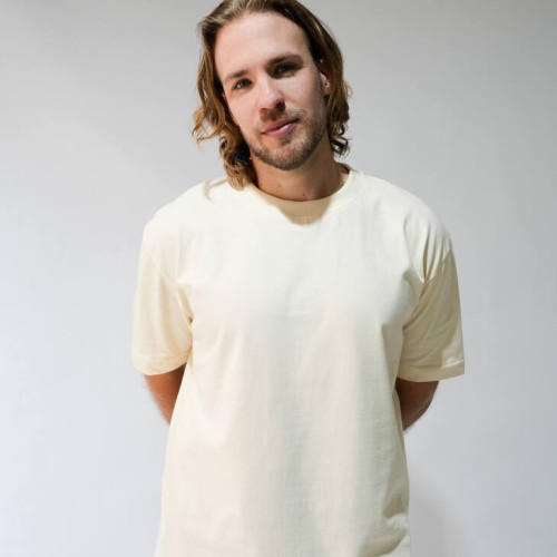 REMERA LIBERATO BASICS OVERSIZE BEIGE