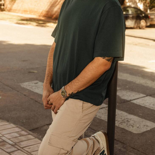 REMERA LIBERATO BASICS BOXY FIT PREMIUM VERDE