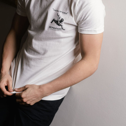 REMERA LIBERATO BASICS REGULAR FIT  MARFIL THE FALL OF ICARUS