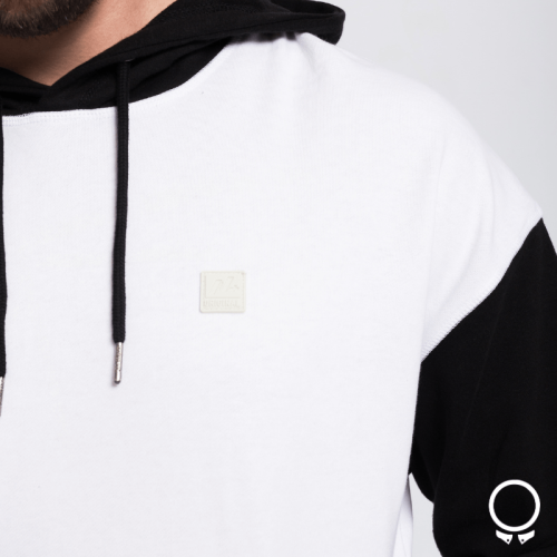 HOODIE N+ CON RECORTES BLANCO Y NEGRO