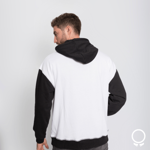 HOODIE N+ CON RECORTES BLANCO Y NEGRO