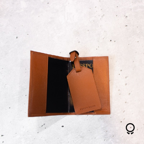 PORTA PASAPORTE PERRY ELLIS TAN