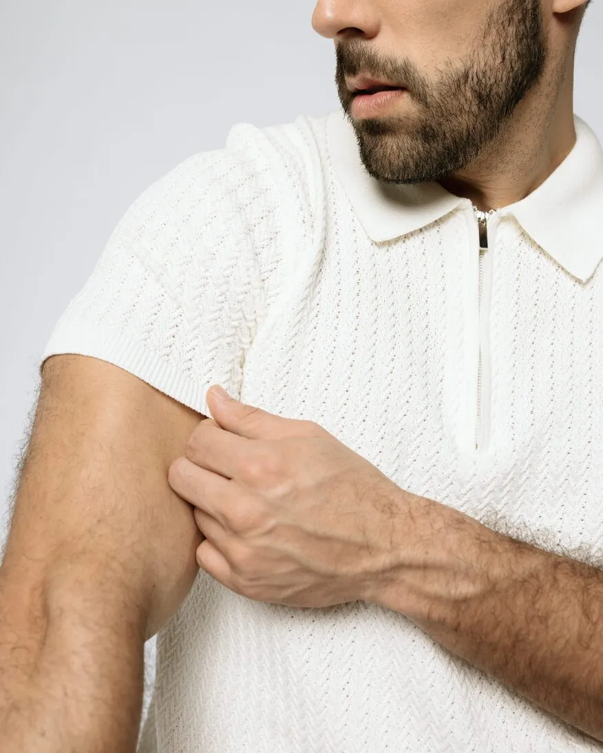 REMERA ABERCROMBIE POLO CON CIERRE MARFIL