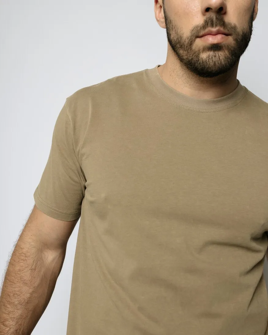 REMERA ABERCROMBIE REGULAR FIT PREMIUM TEE KAKHI