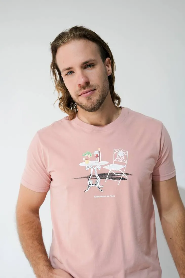 REMERA ABERCROMBIE REGULAR FIT LANDSCAPE ROSADA