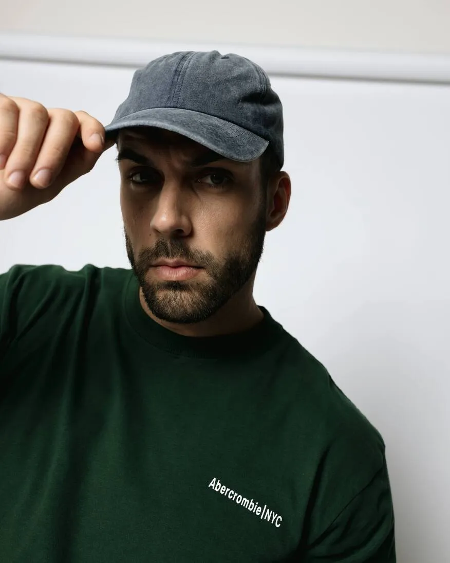 GORRA AH LAVADO NEGRA