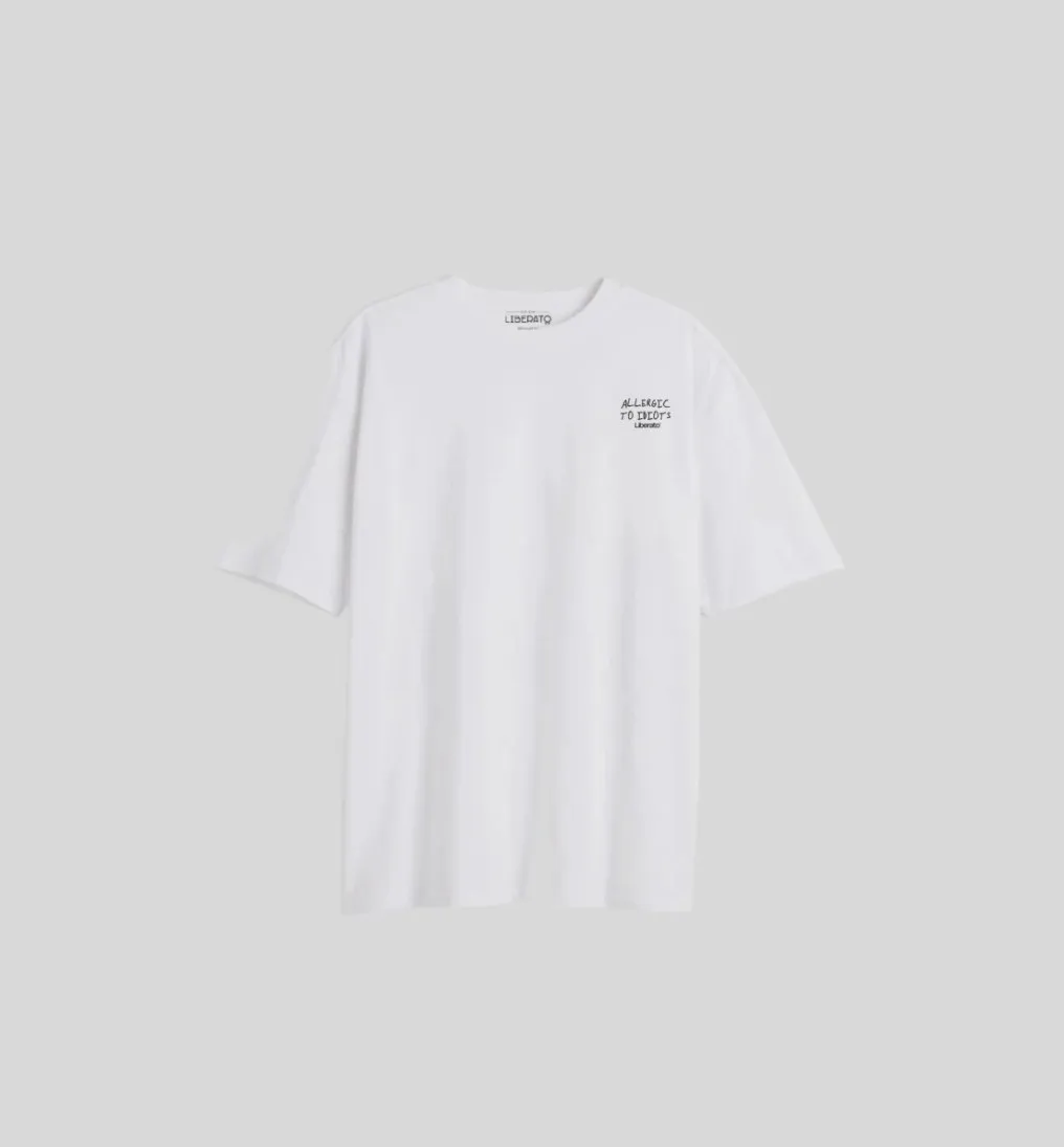 REMERA LIBERATO REGULAR FIT BLANCA ALLERGIC TO IDIOTS