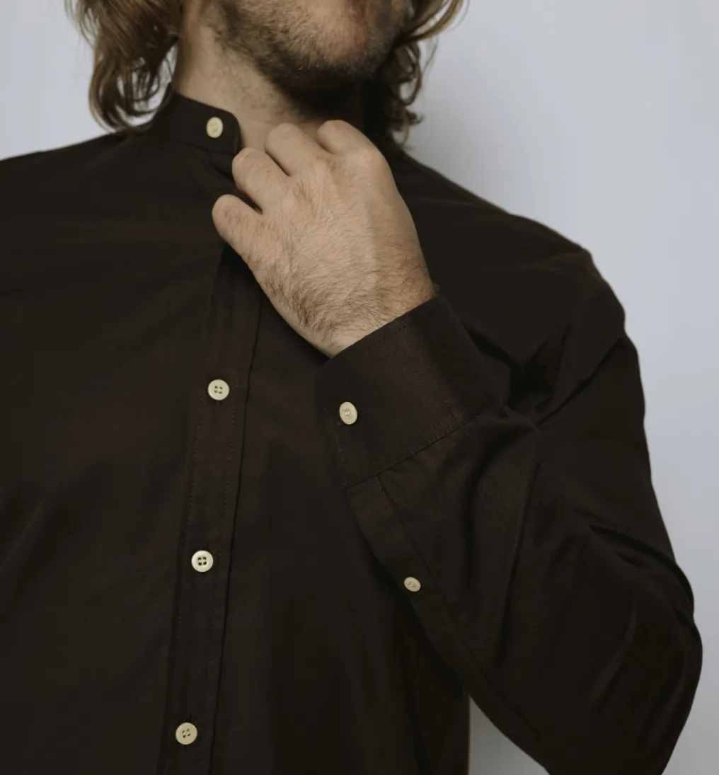 CAMISA LIBERATO BASICS CUELLO MAO MANGAS LARGAS MARRON