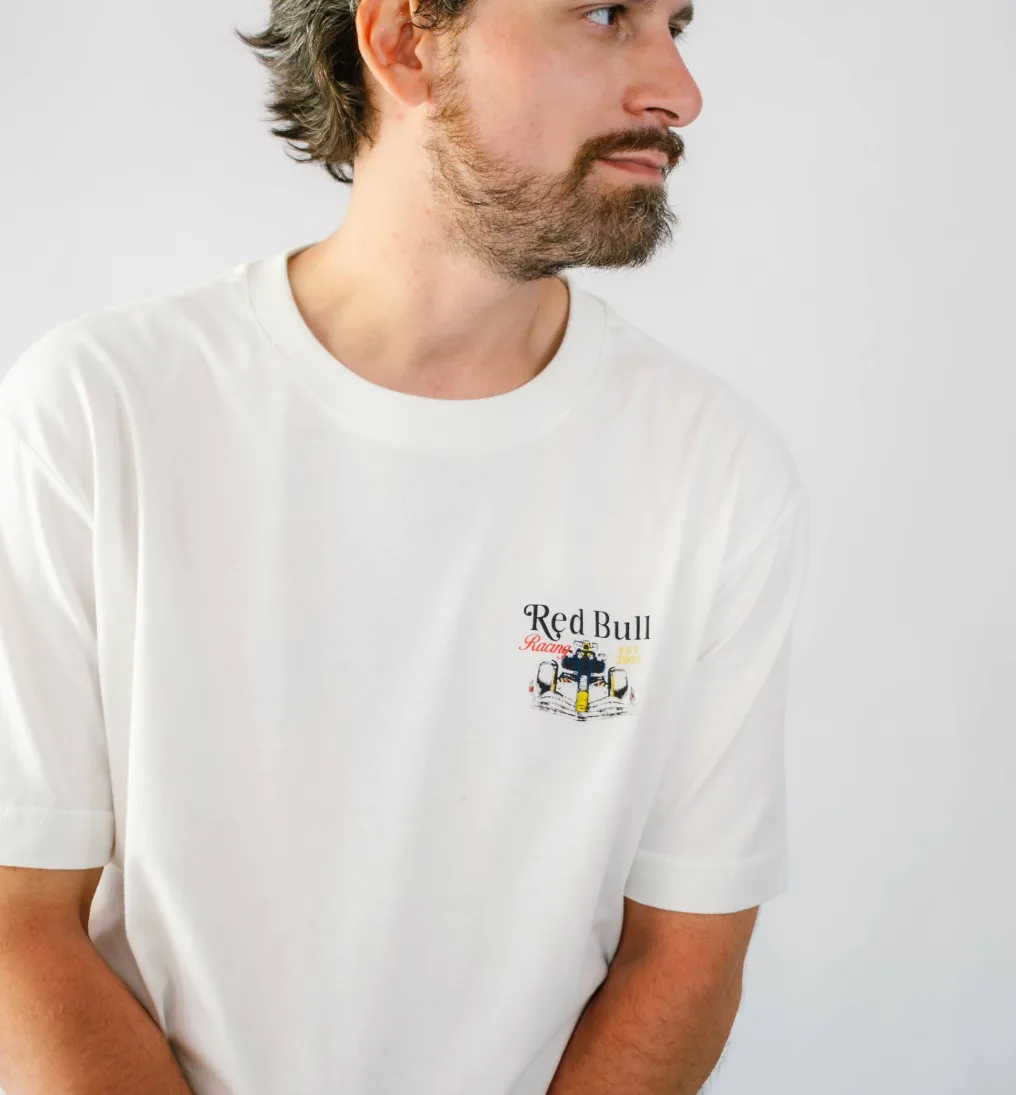 REMERA LIBERATO MARFIL RED BULL RACING