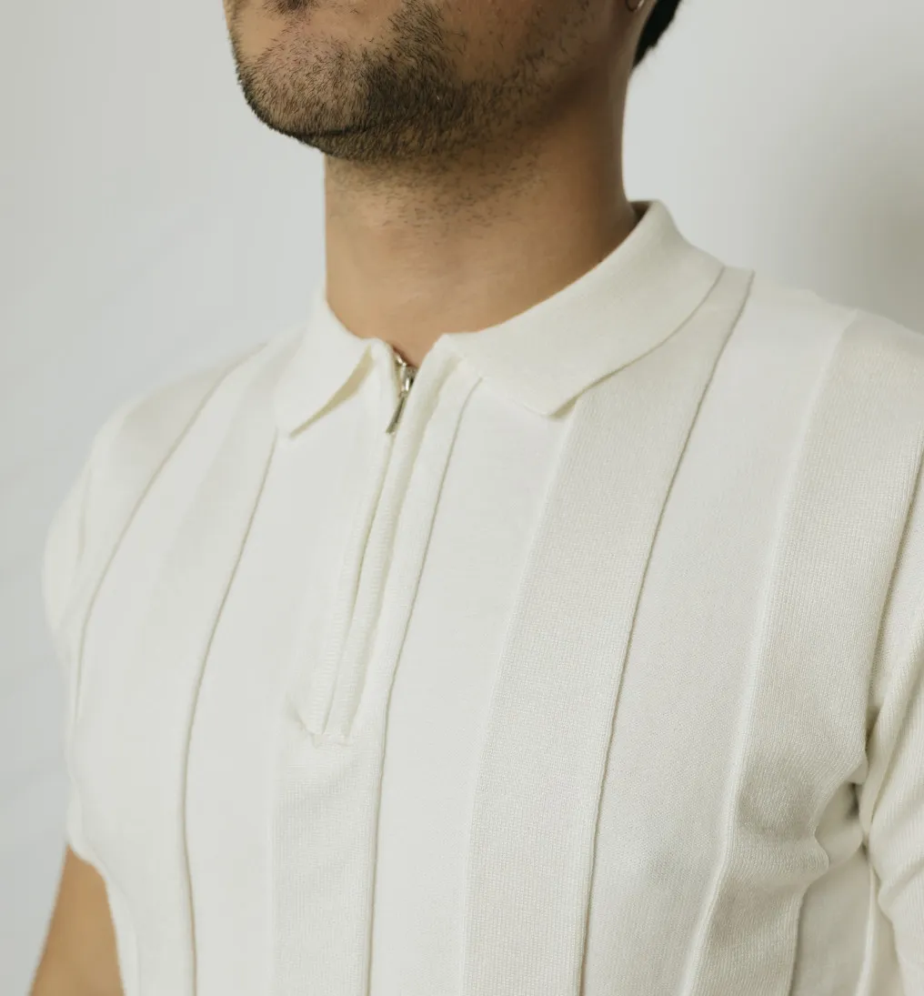 REMERA POLO LIBERATO DE HILO CON CIERRE BLANCO