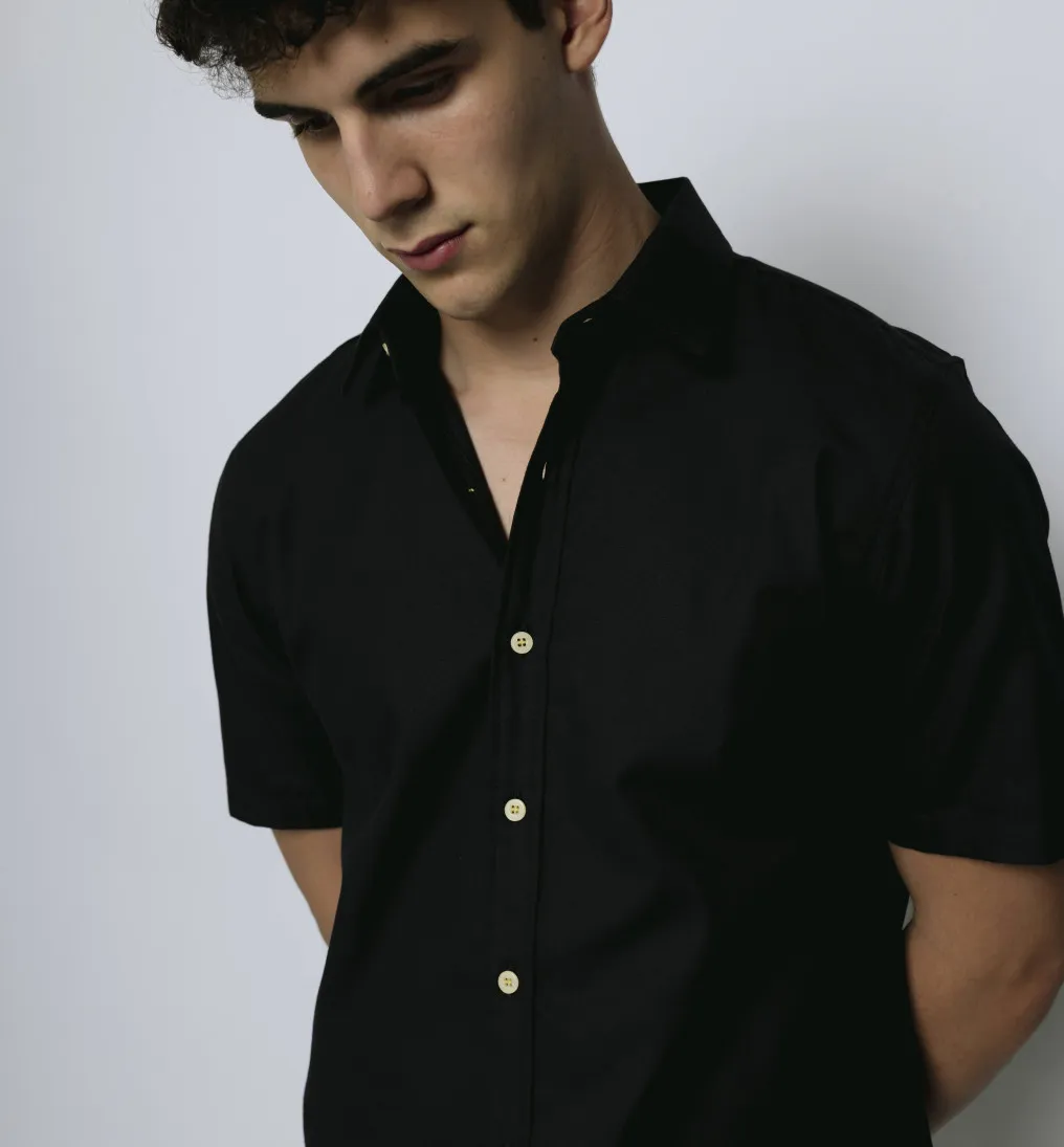 CAMISA LIBERATO MANGAS CORTAS NEGRA