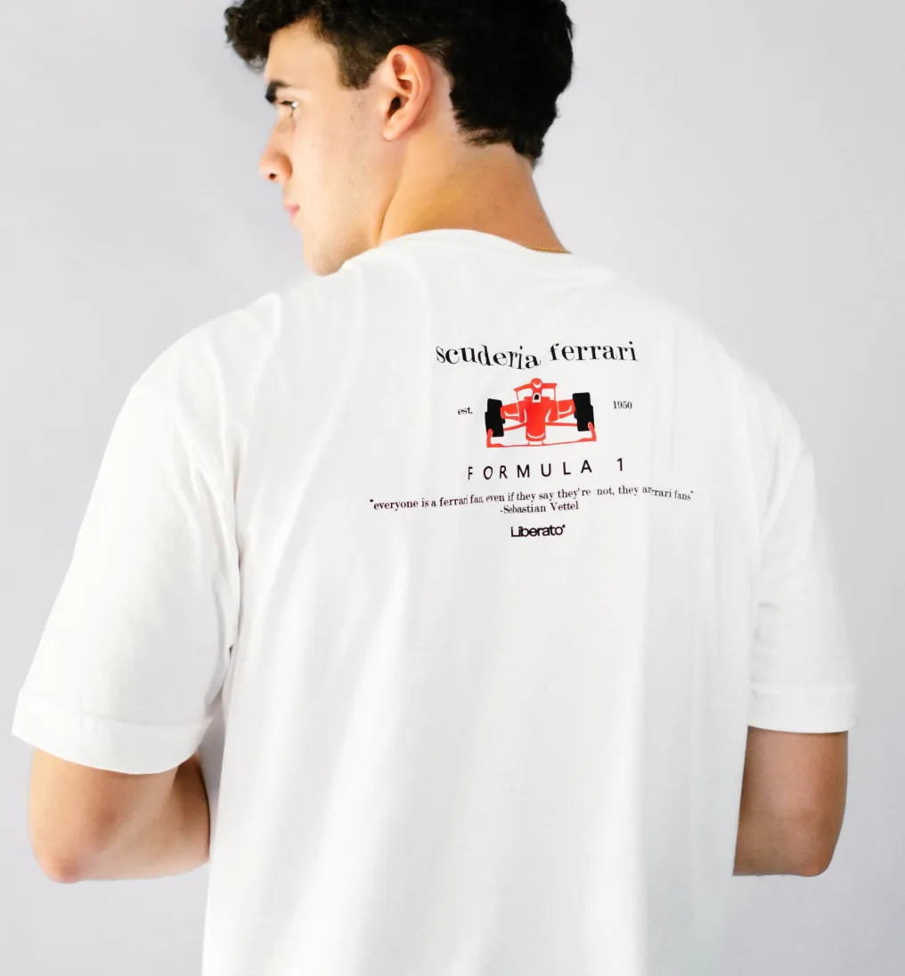 REMERA LIBERATO OVERSIZE MARFIL SCUDERIA FERRARI