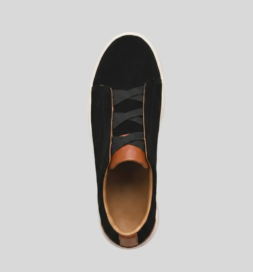 ZAPATO LIBERATO DE GAMUZA NEGRA