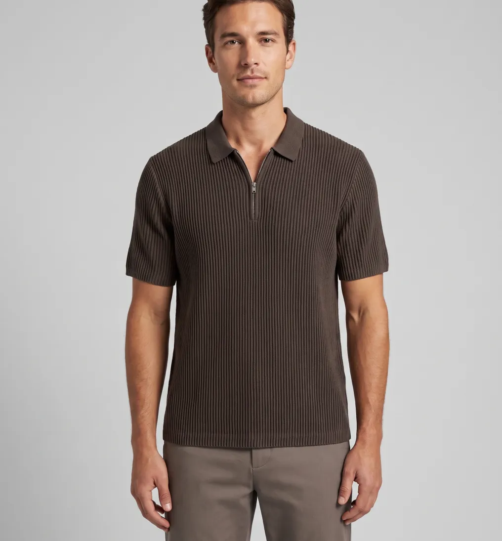 REMERA ABERCROMBIE CON CIERRE MARRON