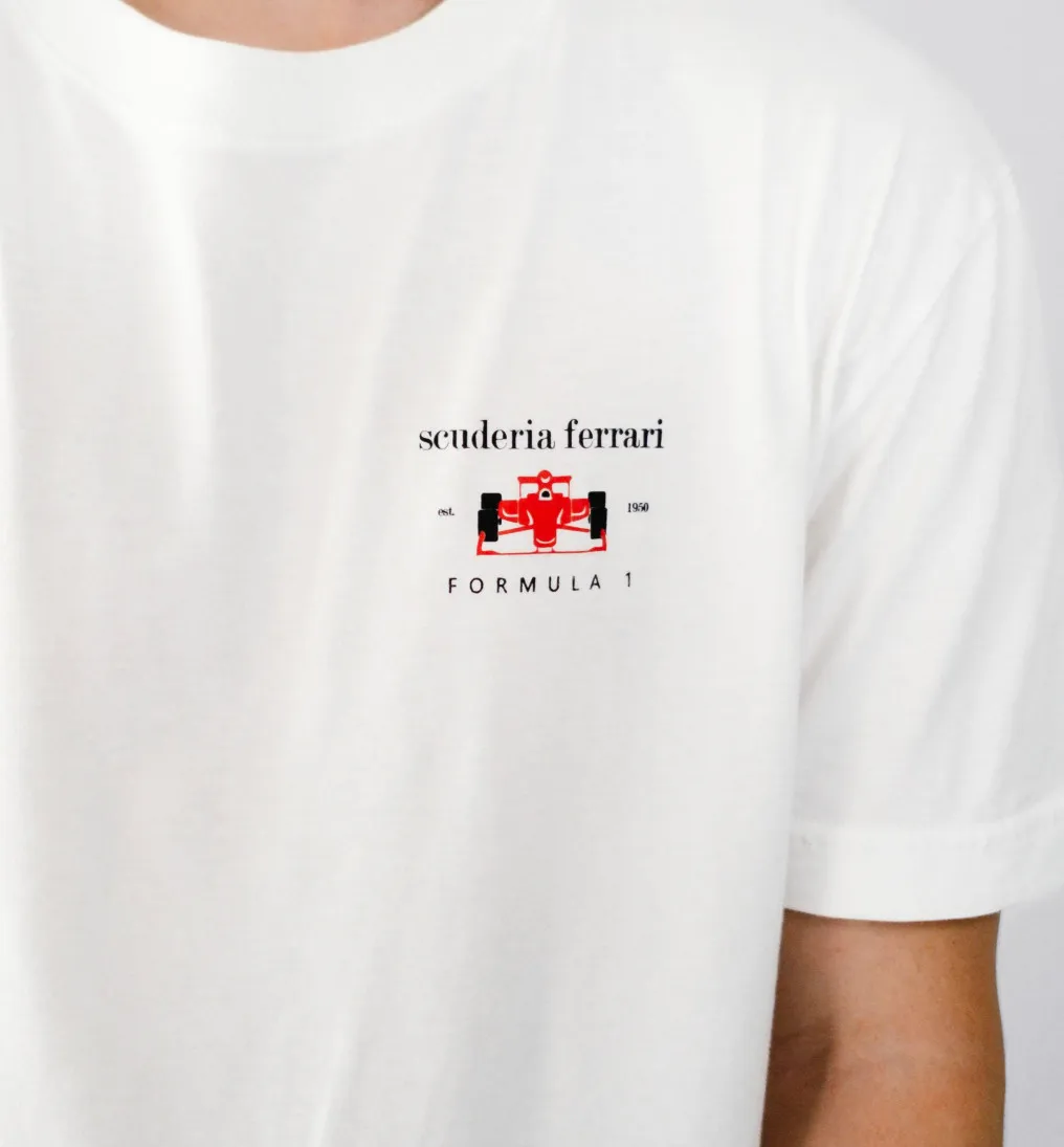 REMERA LIBERATO OVERSIZE MARFIL SCUDERIA FERRARI