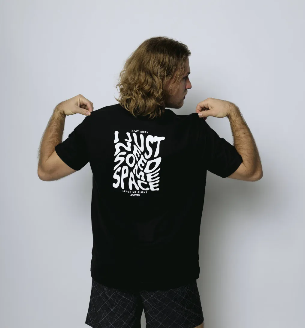 REMERA LIBERATO OVERSIZE NEGRA LEAVE ME ALONE