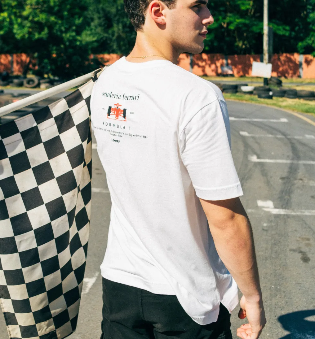 REMERA LIBERATO OVERSIZE MARFIL SCUDERIA FERRARI
