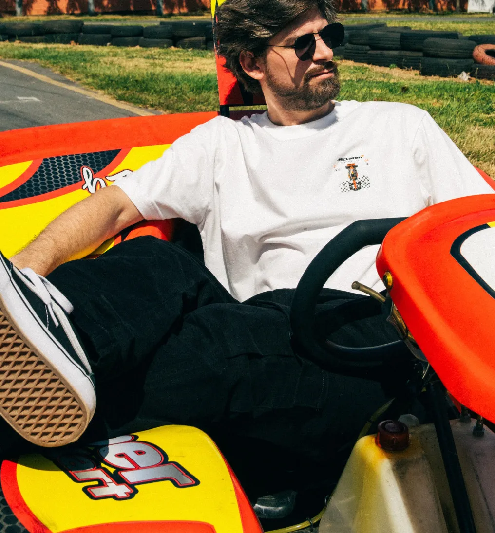 REMERA LIBERATO OVERSIZE MARFIL MCLAREN RACING