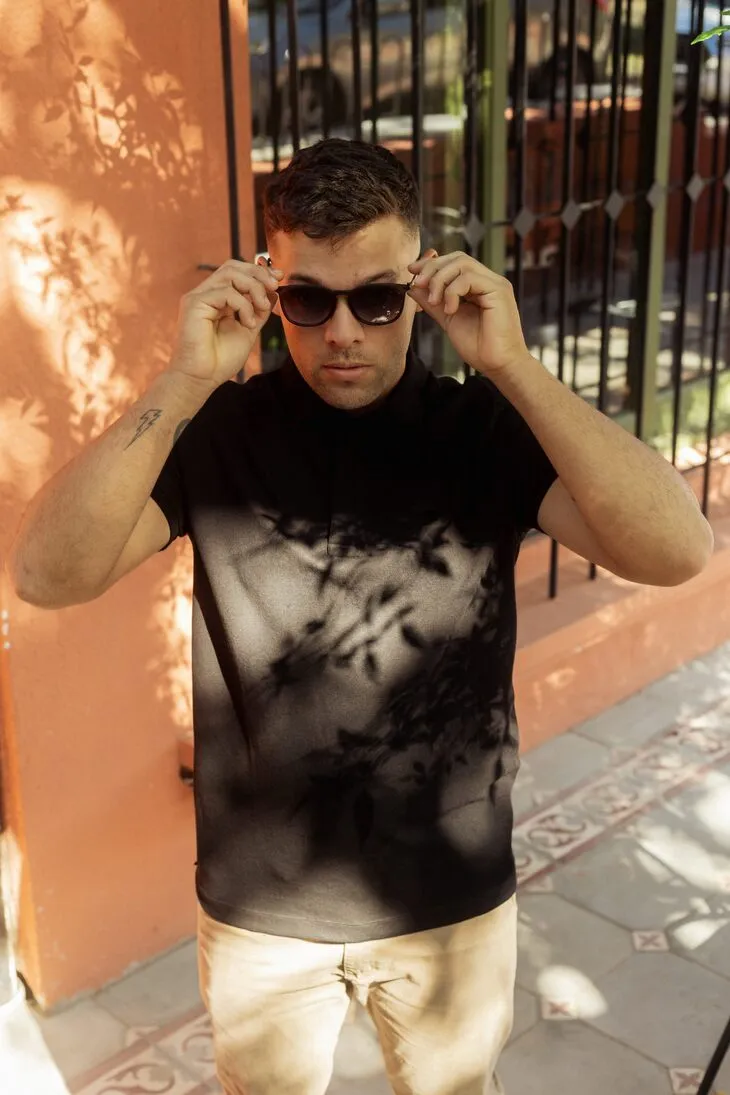 REMERA LACOSTE PARIS POLO NEGRA
