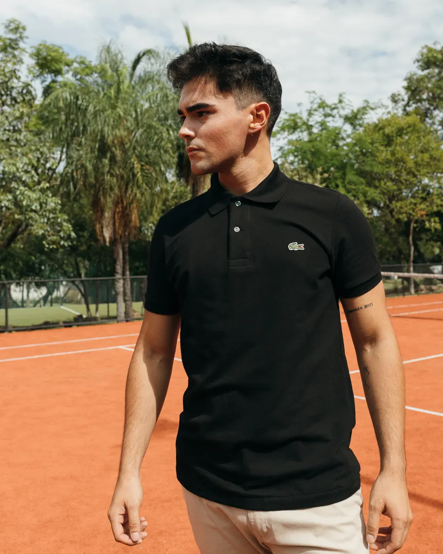 REMERA CUELLO POLO LACOSTE NEGRA