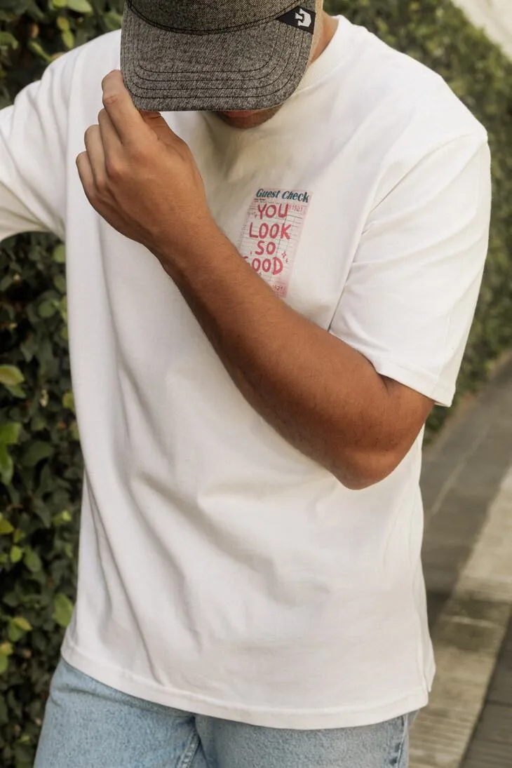 REMERA LIBERATO BASICS OVERSIZE PREMIUM 250 GSM MARFIL CHECK