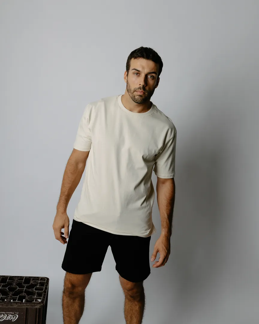 REMERA LIBERATO BASICS OVERSIZE BEIGE