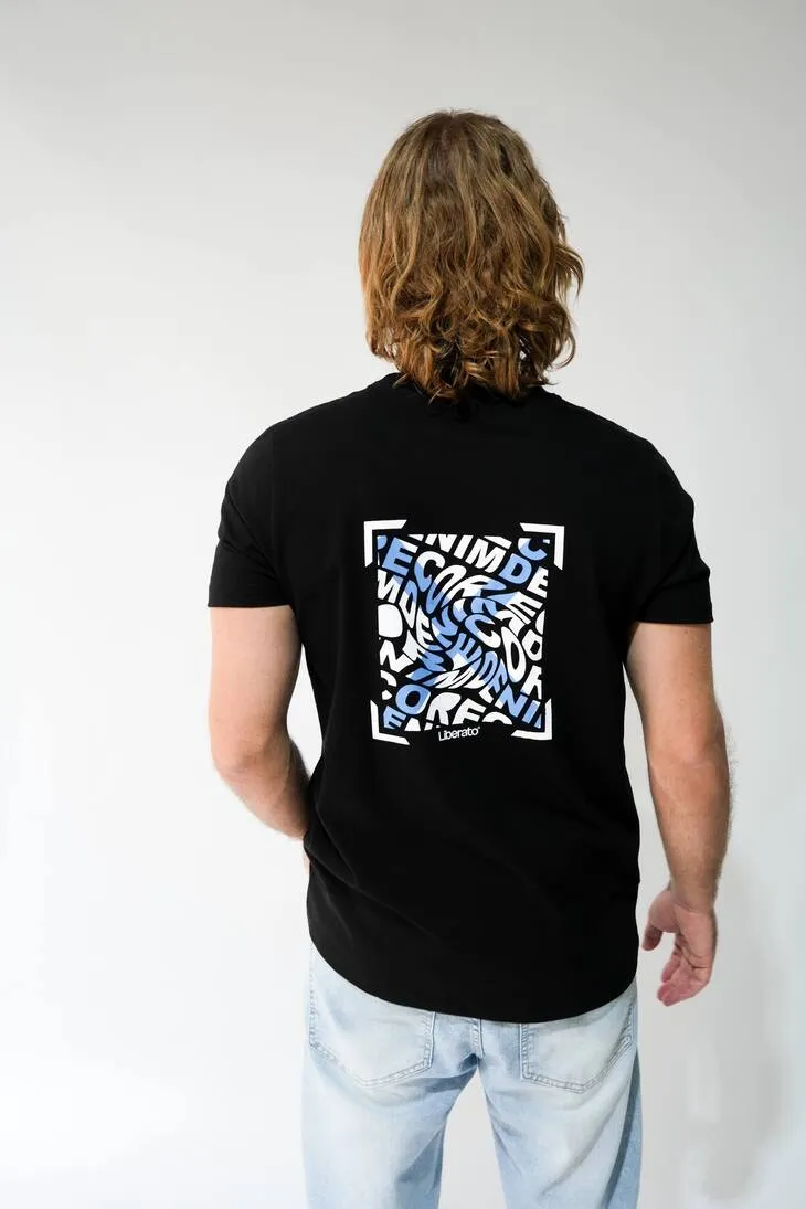 REMERA LIBERATO PREMIUM 250GSM REGULAR FIT NEGRA FRAME OF CHAOS