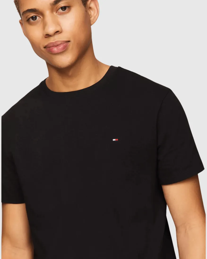 REMERA TOMMY HILFIGER NEGRA