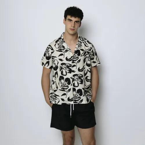 CAMISA LIBERATO PLAYERA BLANCA FLOREADA