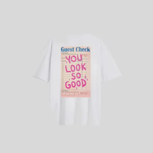 REMERA LIBERATO BASICS OVERSIZE PREMIUM 250 GSM MARFIL CHECK