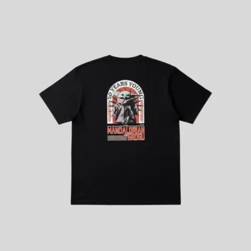 REMERA LIBERATO OVERSIZE NEGRA THE MANDALORIAN AND GROGU