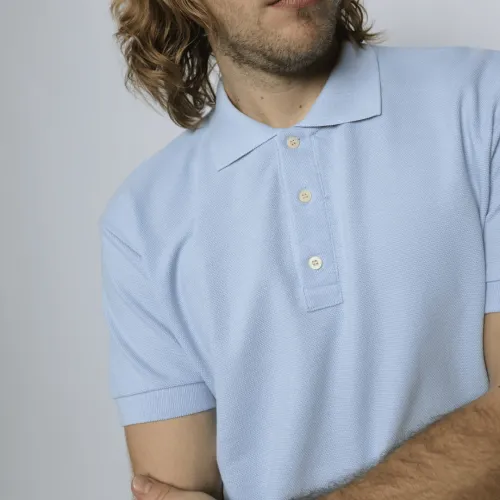 REMERA POLO LIBERATO CELESTE