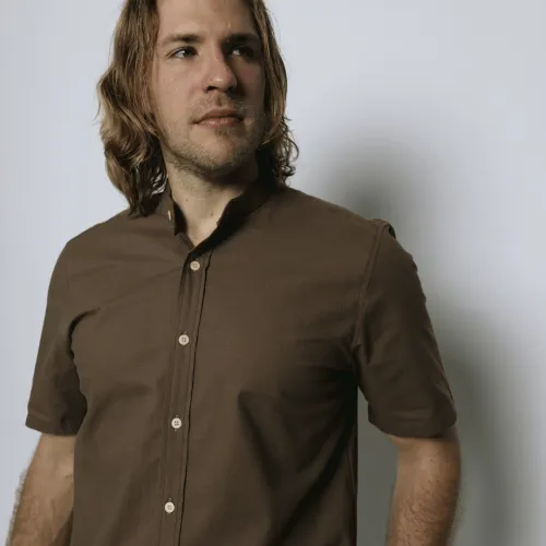 CAMISA LIBERATO CUELLO MAO MANGAS CORTAS MARRON